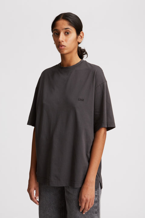 Needle Tee Charcoal