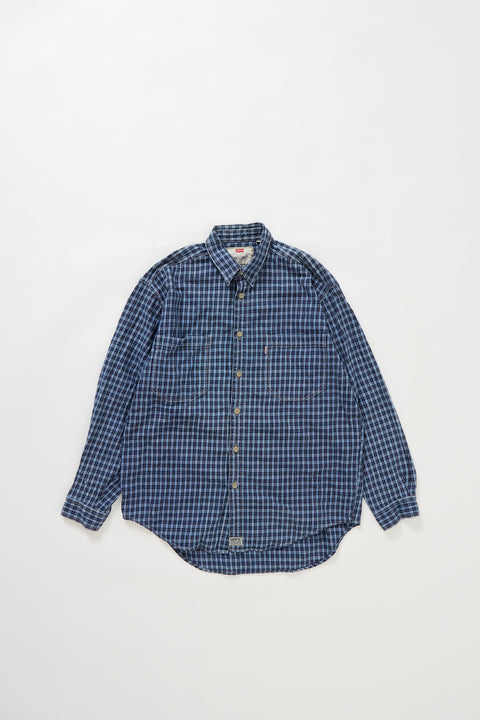Levi's flannel shirt (L)