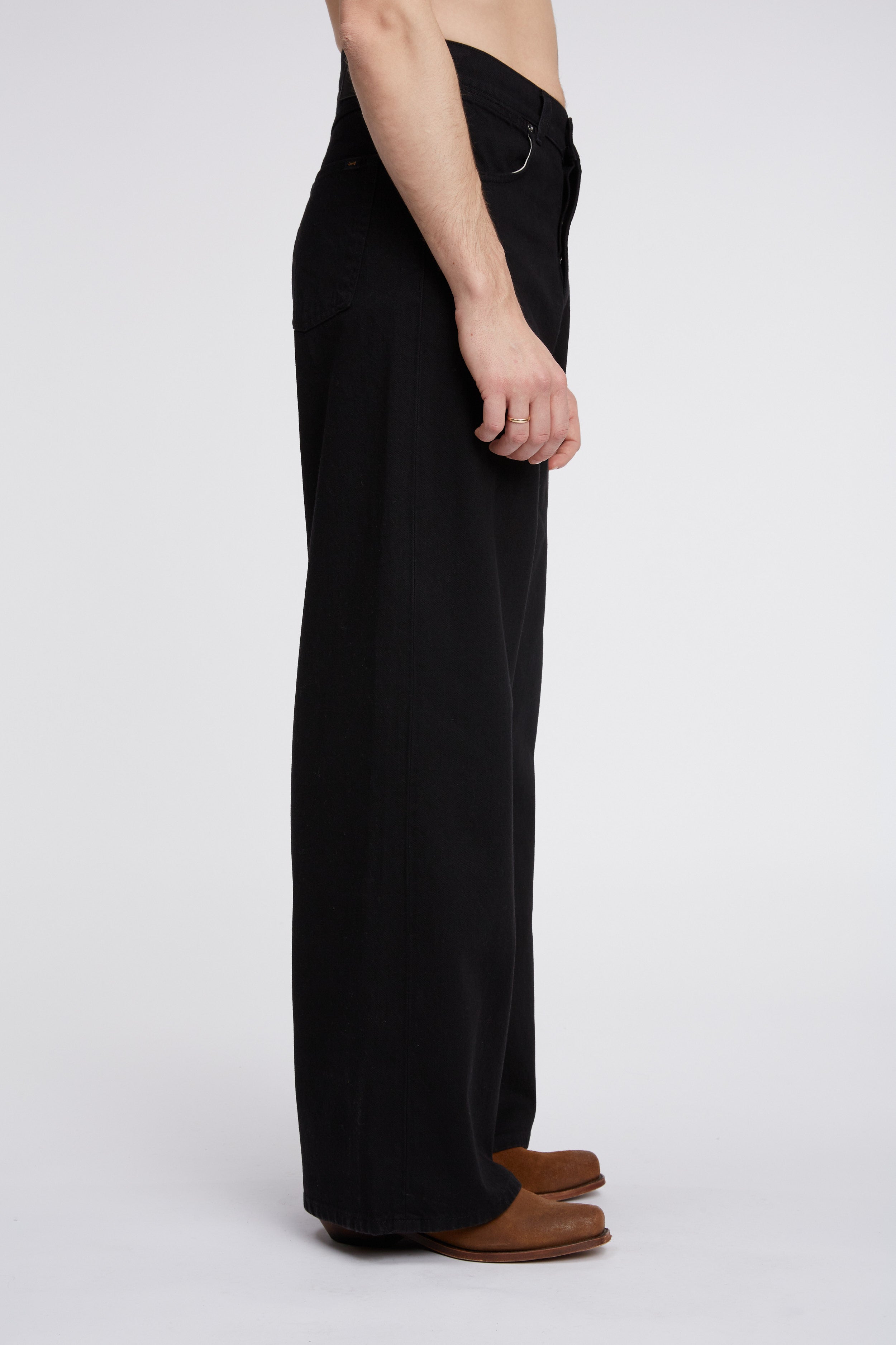 Keri Japan Black – Livid