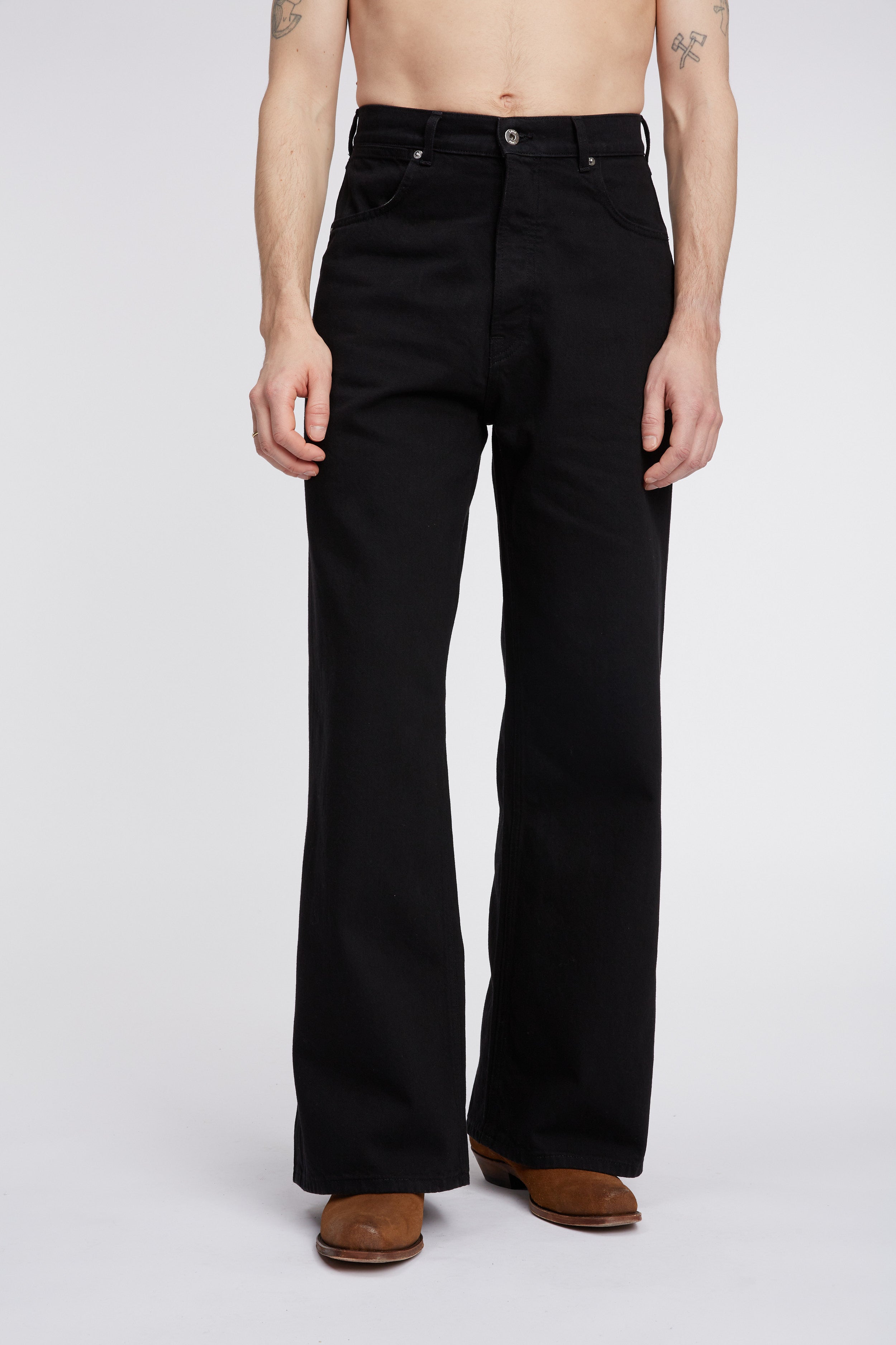 Keri Japan Black – Livid