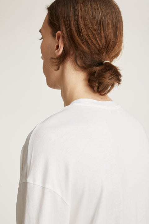 Needle Tee White Fluid